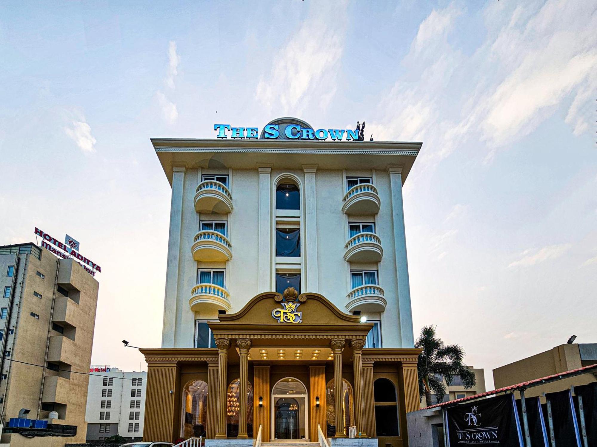 The S Crown Somnath Hotel Exterior photo