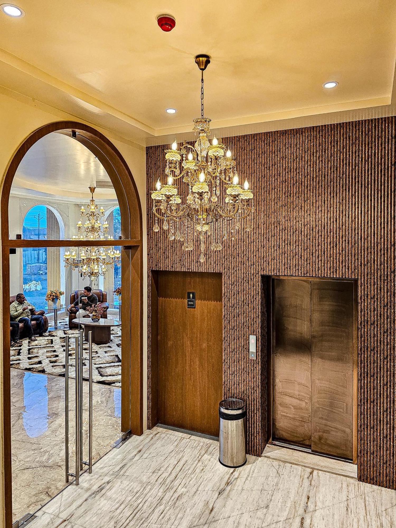 The S Crown Somnath Hotel Exterior photo