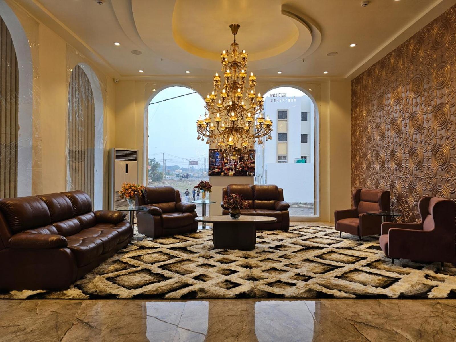 The S Crown Somnath Hotel Exterior photo